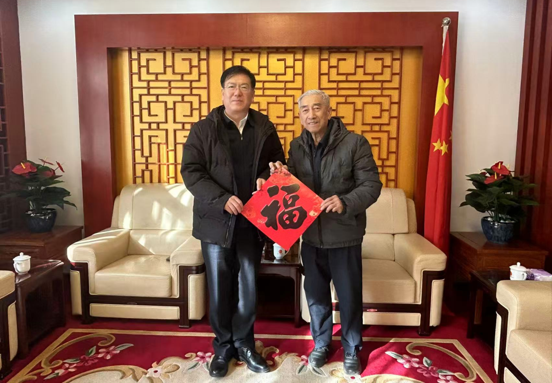 1783640899399.jpg 周景晓看望北京市侨联原主席林其珍.jpg