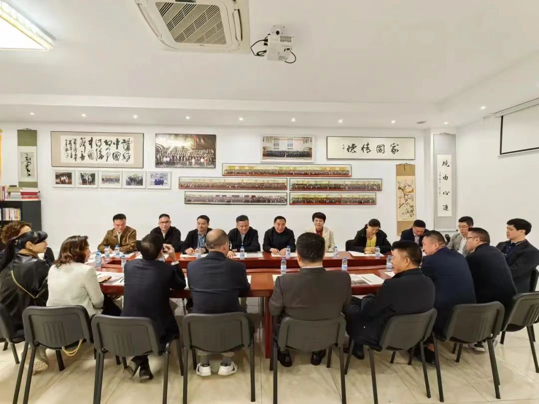 1700703725601.jpg 1946461606.jpg